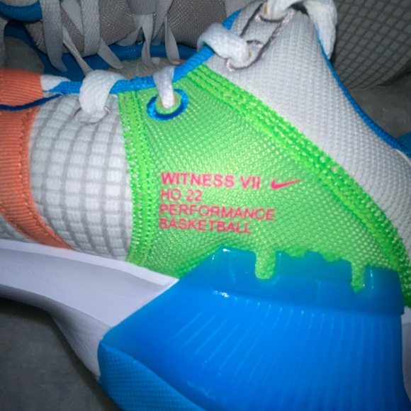 Men’s size 10 le Bron witness 7 dog grey multi colour - Picture 4 of 8